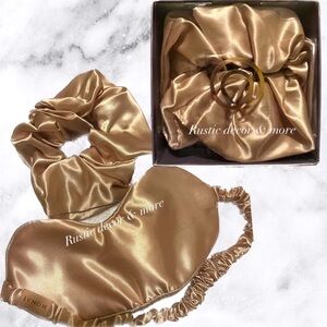 Monat Gift Set Sleep Mask & Scrunchie
